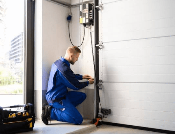When Should You Call a Garage Door Repair Technician?